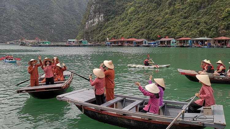 An Awe-inspiring Glide With Bamboo Boats