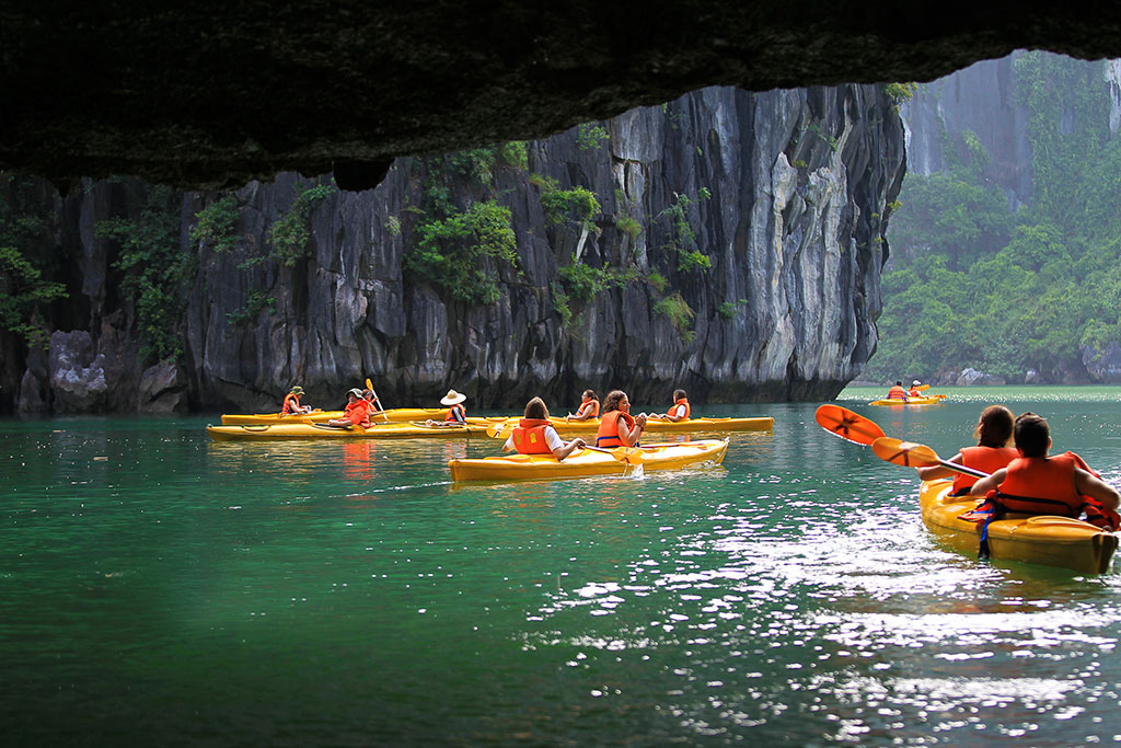 Kayaking in Halong Bay – Things To Notice